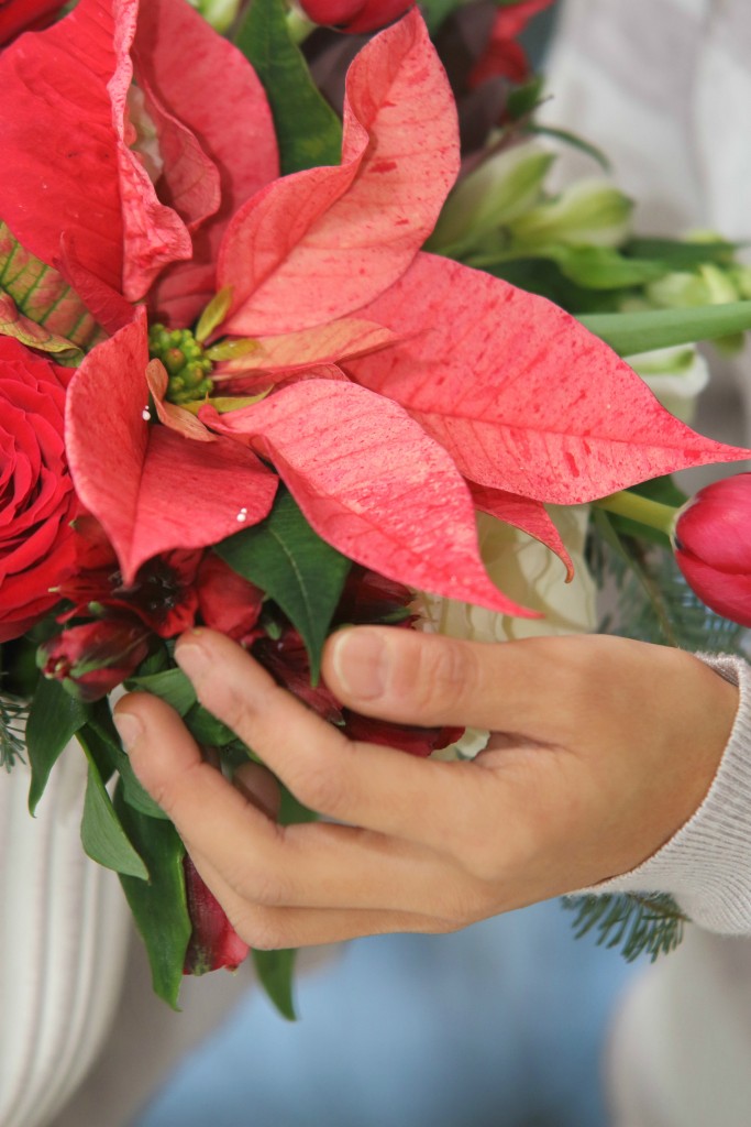 Grand Rapids Wedding Planner and Floral Designer - DIY Christmas Holiday Flower Arrangement Centerpiece - Step 13