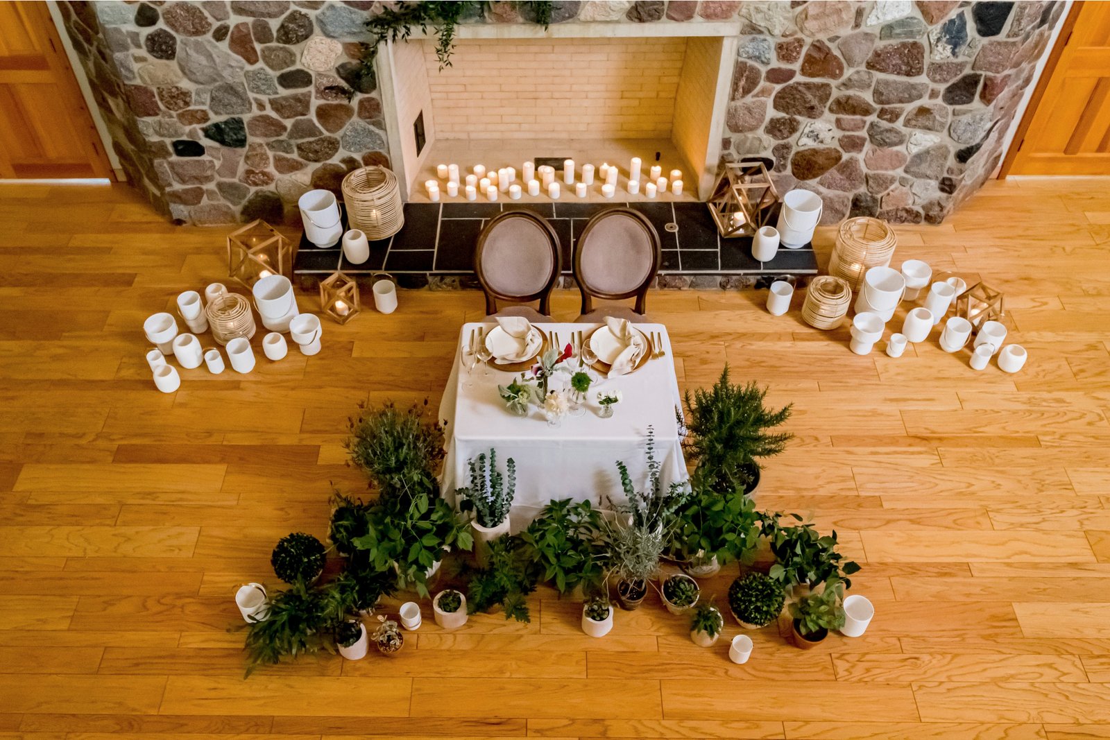 JS Weddings and Events, a Michigan and Mid West Wedding Planner. An earthy al fresco wedding style shoot with natural and organic elements.